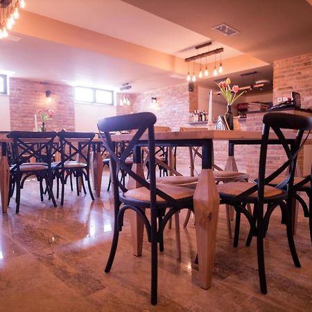 Martini Restaurant & Cazare Sebesel Εξωτερικό φωτογραφία